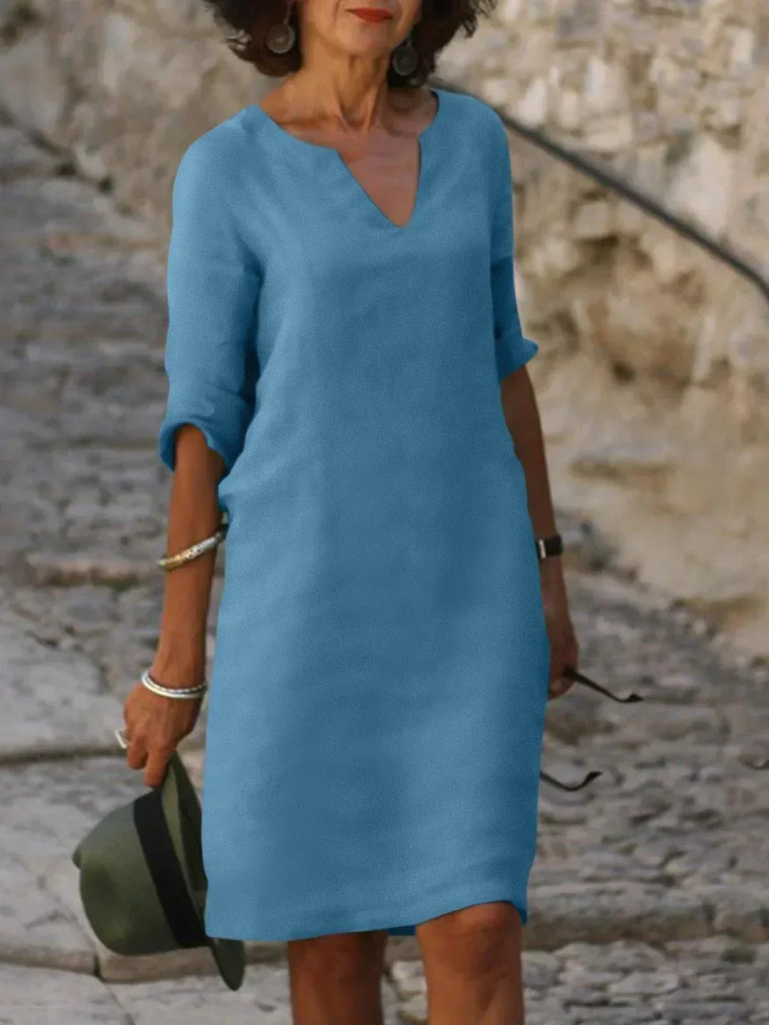 Faeira - Relaxed V-Neck Dress