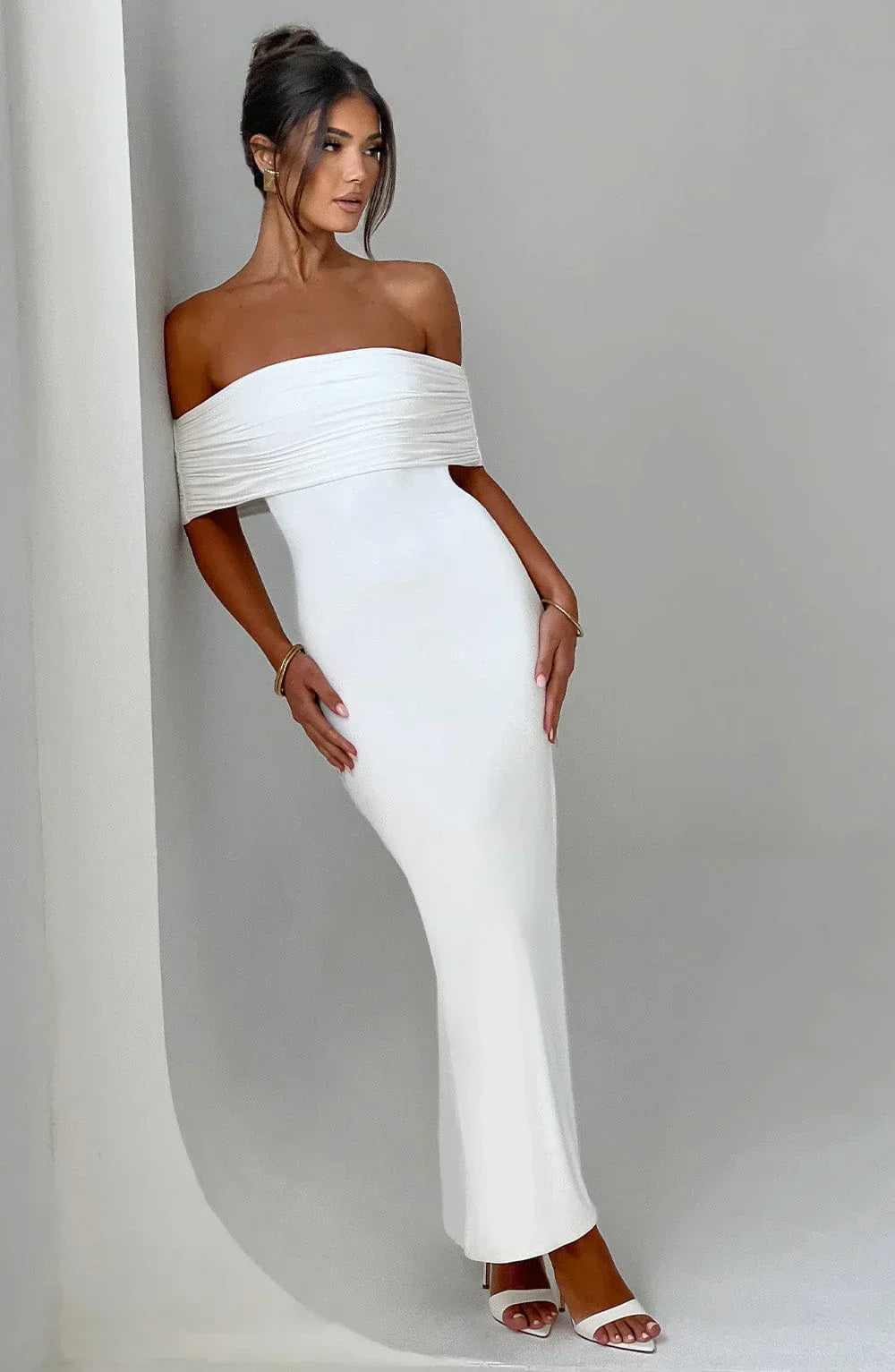 Jolene - Off-Shoulder Silhouette Dress
