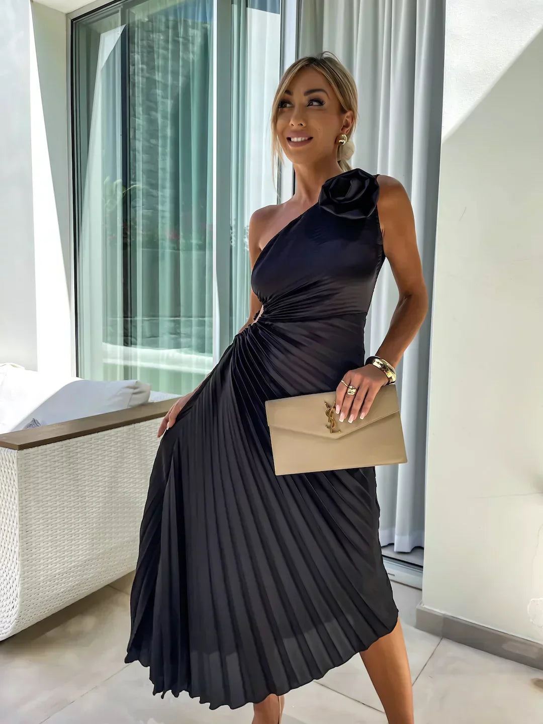 Danielle - Pleated Glamour Dress