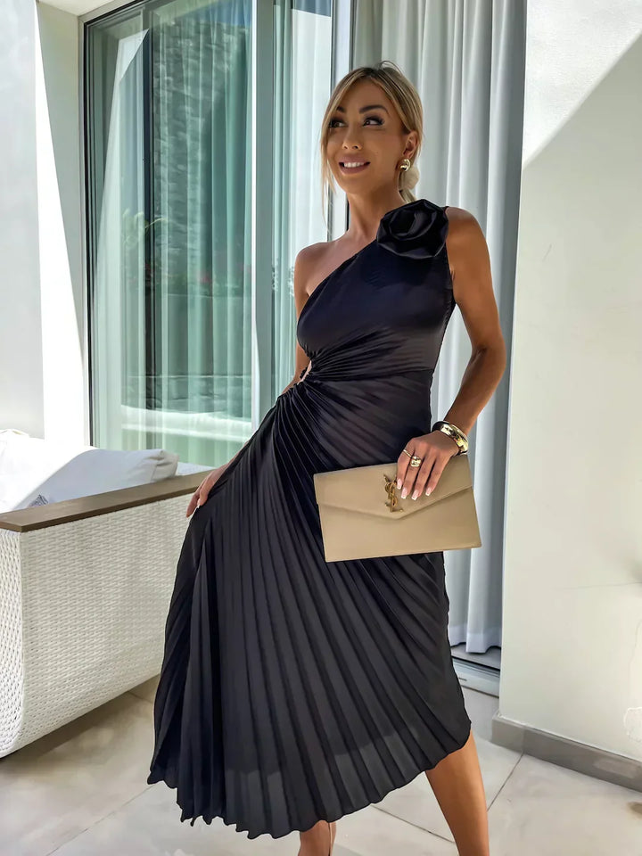 Danielle - Pleated Glamour Dress