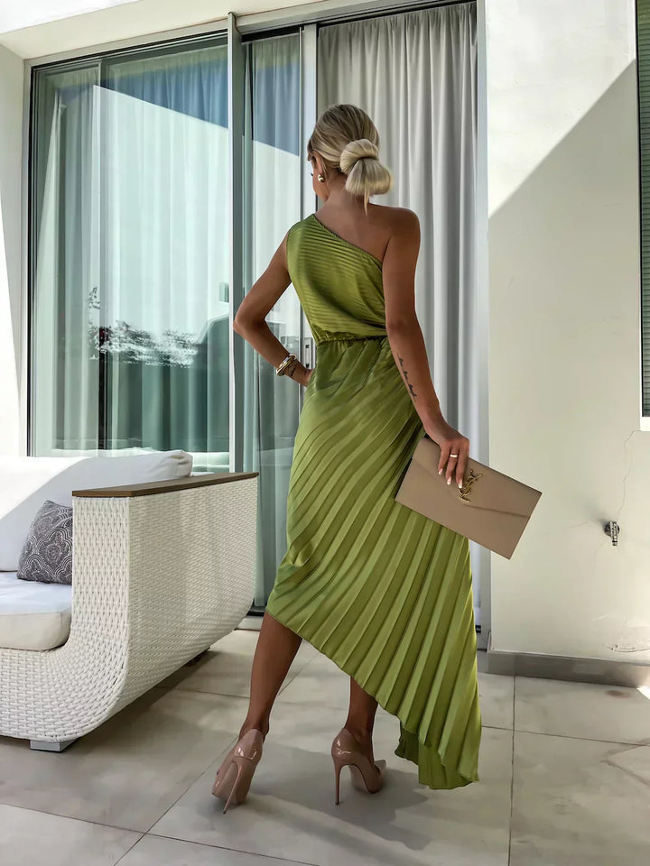 Danielle - Pleated Glamour Dress