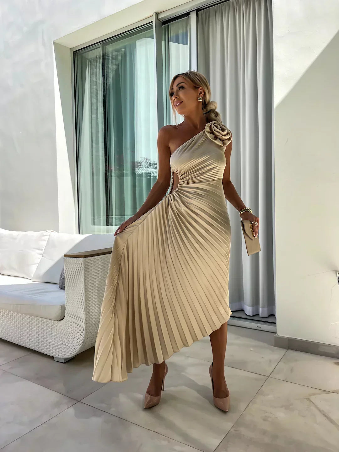 Danielle - Pleated Glamour Dress