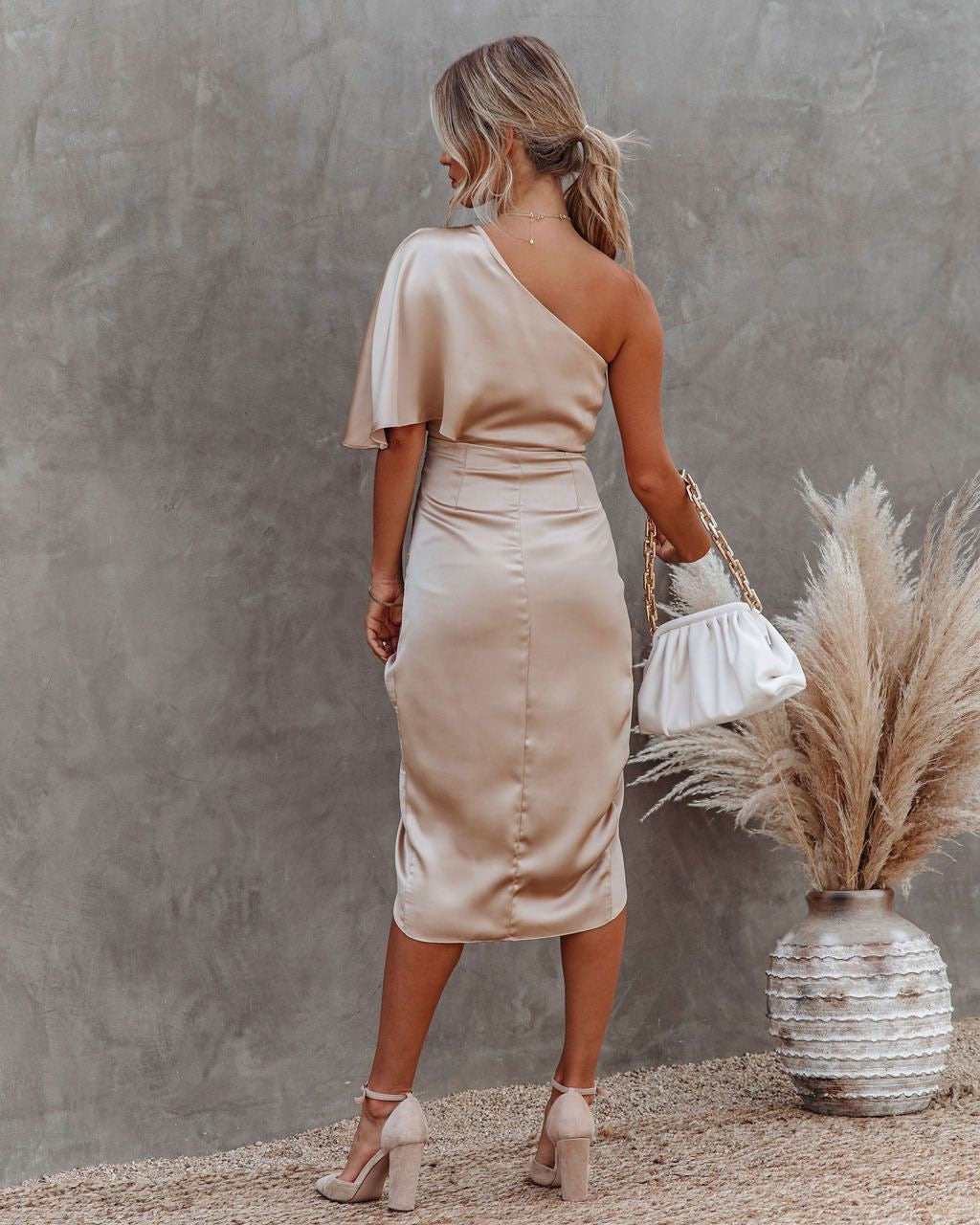 Novera - Elegant One-Shoulder Dress