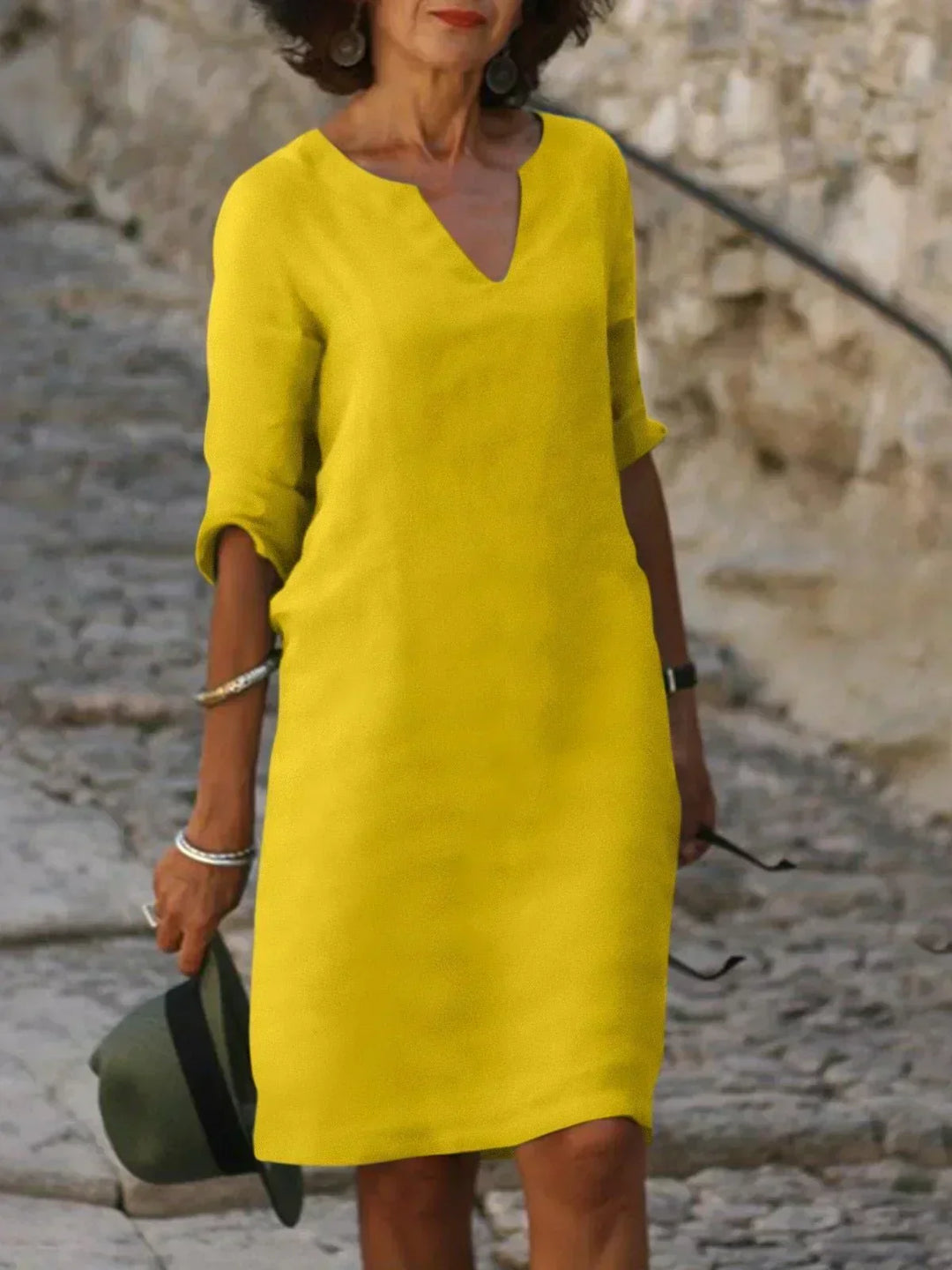 Faeira - Relaxed V-Neck Dress